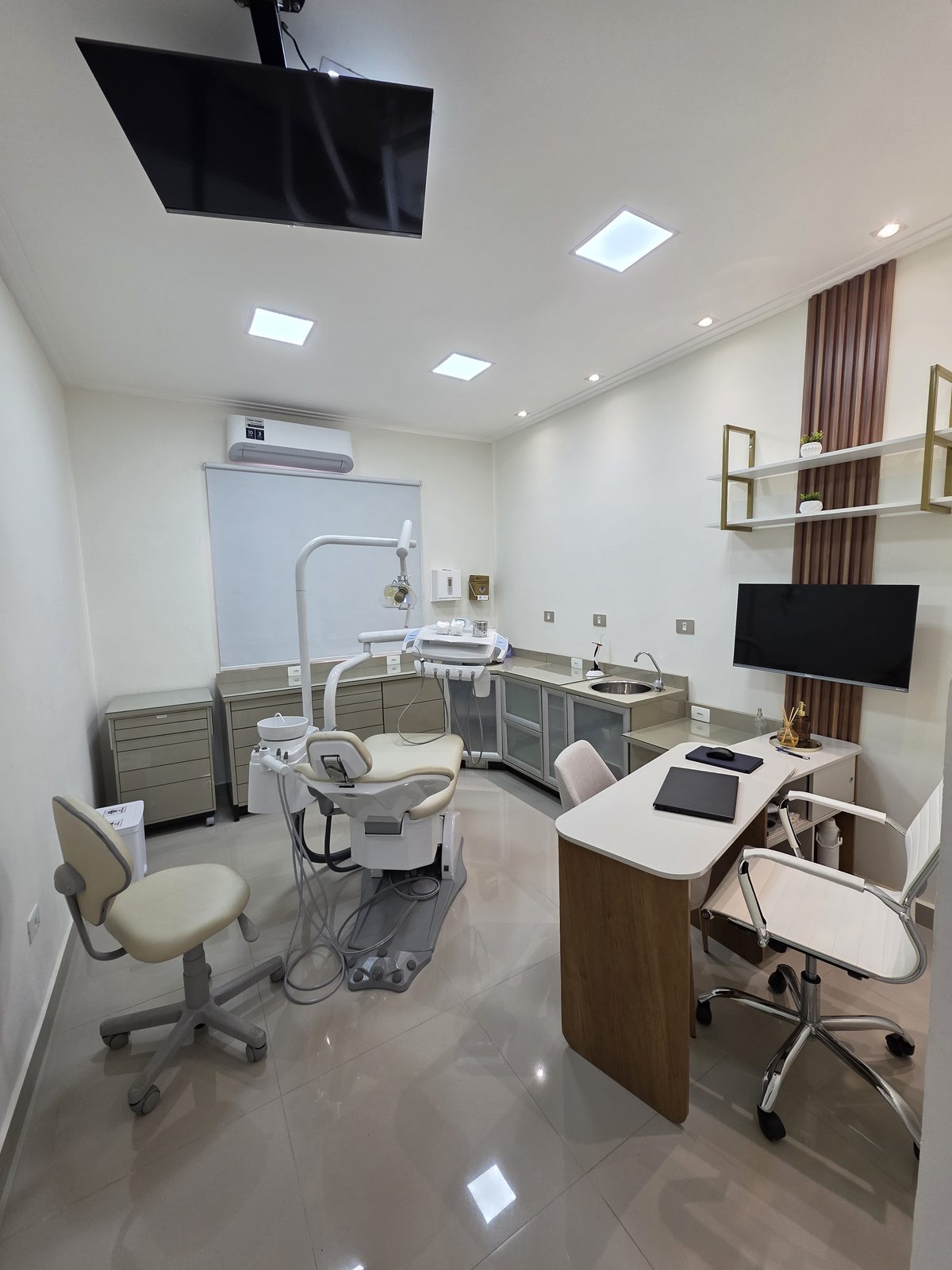 Sala de atendimento equipada